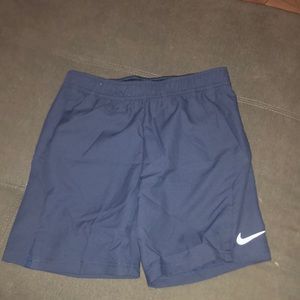 Nike Dri Fit boy’s shorts medium